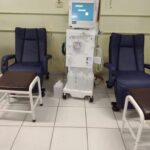 Hospital adquire 10 novas cadeiras para pacientes de hemodiálise.